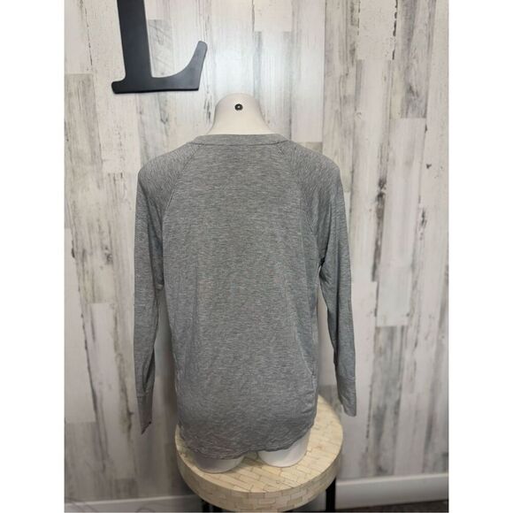 Eddie Bauer gray top - Picture 6 of 7